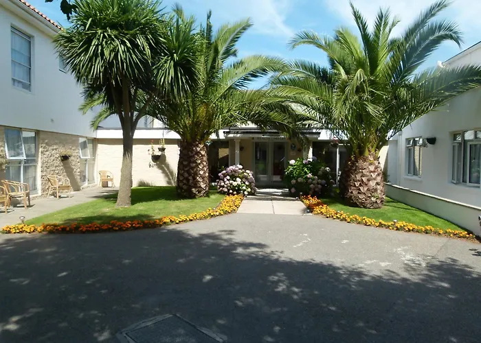 Beachcombers Hotel