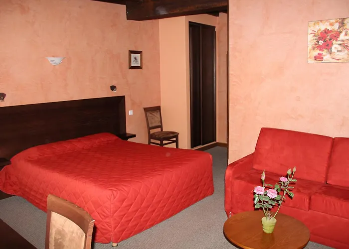 Logis Des Trois Maures Hotel Couches