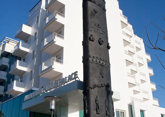 Hotel Alexander Museum Palace Pesaro