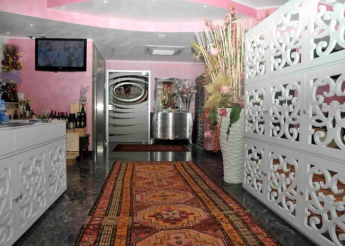 La Grotta Hotel
