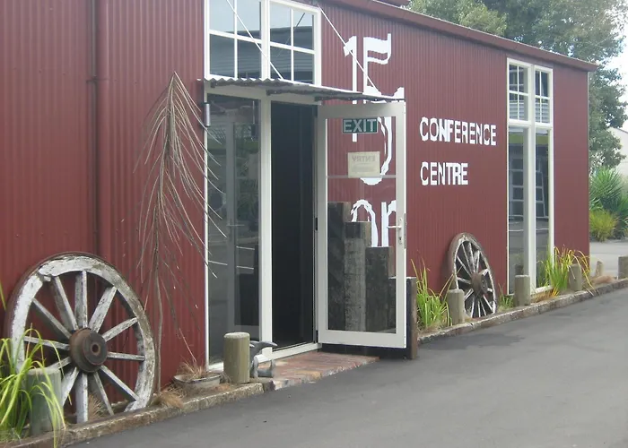 151 On London Motel & Conference Centre