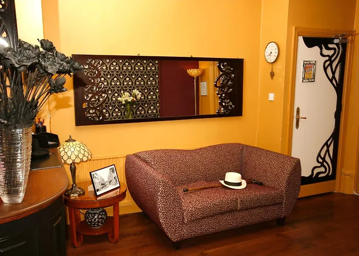 Paskins Town House