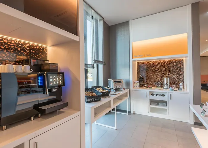 Hotel Hampton By Hilton Freiburg