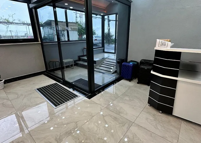 Pilot Hotel