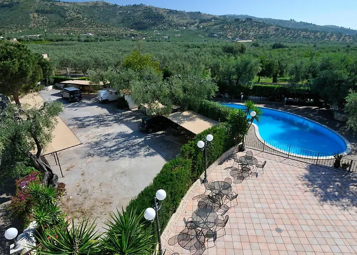 Hotel Apeneste Mattinata