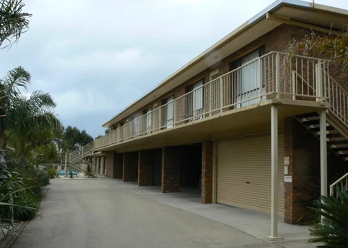 Allambi Holiday Apartments