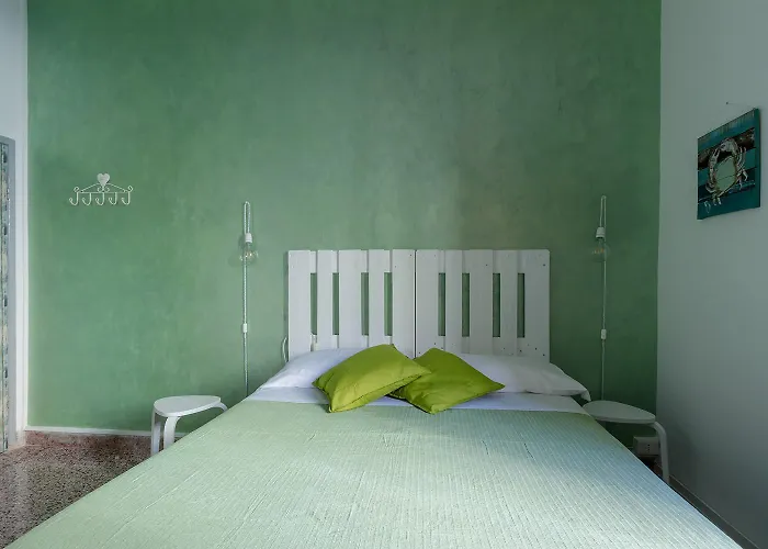 Al Borgo Marinaro Guest House