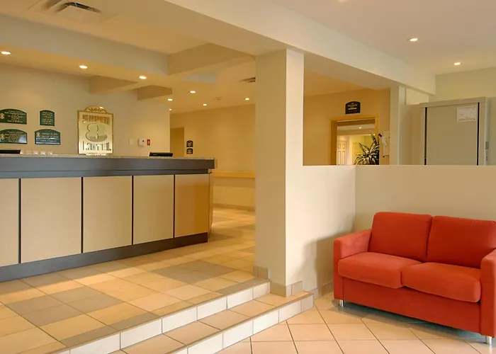 Super 8 By Wyndham Nb