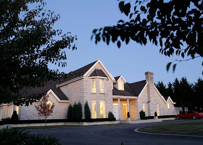 Montfort Manor