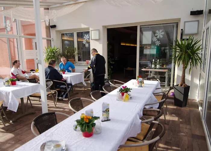 Hotel Khail Maria Lanzendorf
