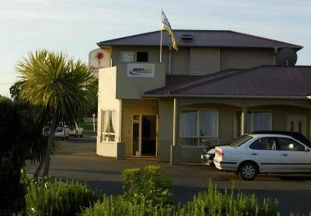 Shortland Court