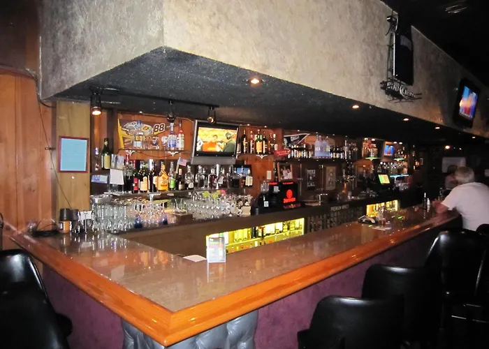 Travelers Inn