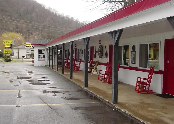 A Holiday Motel - Maggie Valley