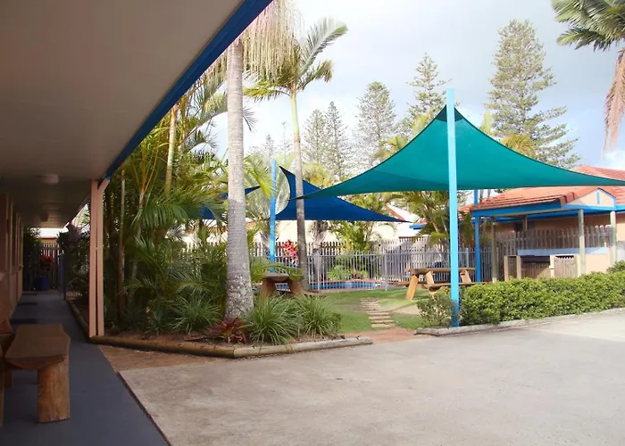 Yamba Twin Pines