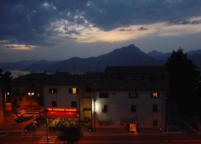 Albergo Centrale San Zeno di Montagna