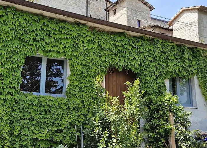 Aparthotel Borgo San Valentino Arrone