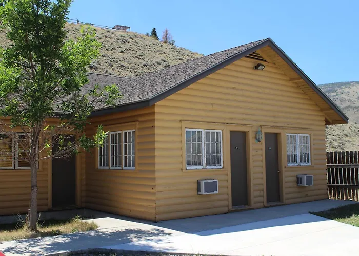 Holiday Lodge