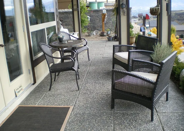 Turtle Mountain Inn