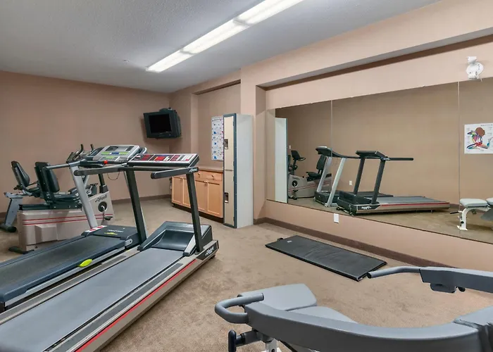 Days Inn & Suites By Wyndham