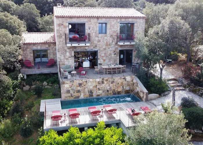 U Castellu Chambres d'hôtes&Location villa et appartements vue mer