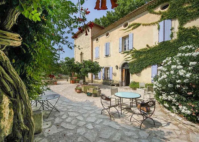 Les Carmes And Spa