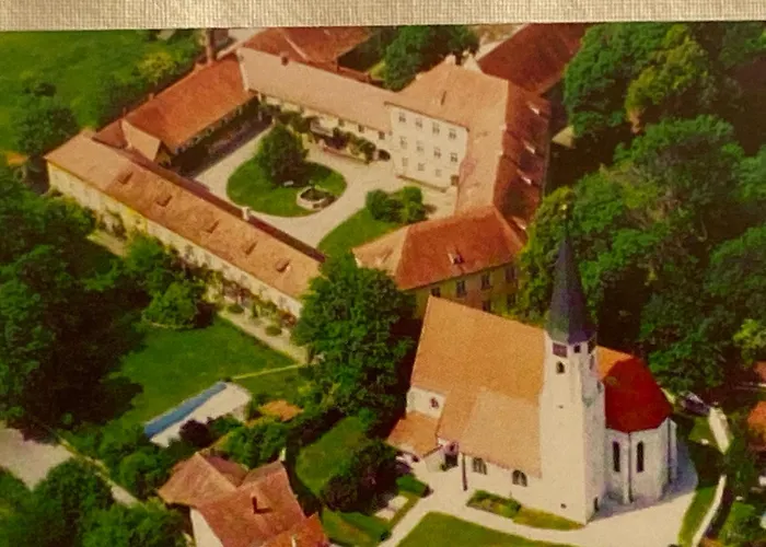 Schlosspension Ering