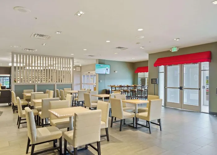 Best Western Plus Fillmore Inn & Suites