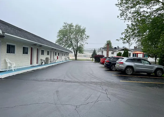 Rodeway Inn & Suites Brunswick Near Hwy 1