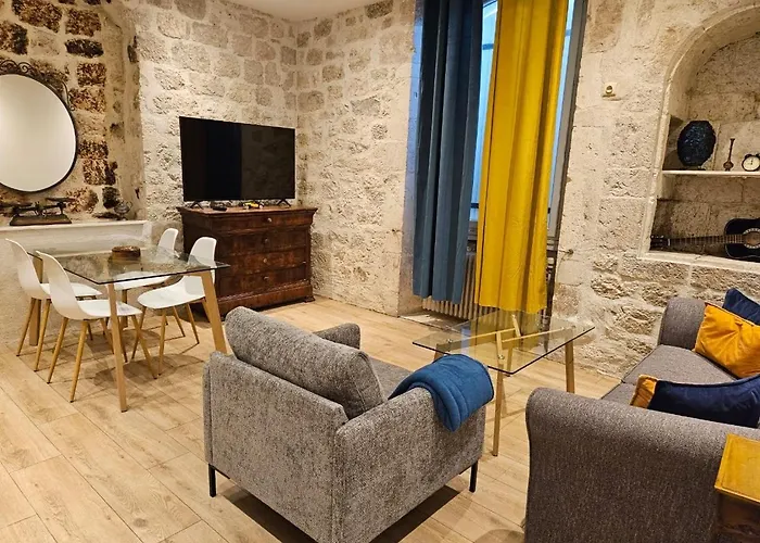 Aparthotel Le Beffroi Tournon-dʼAgenais
