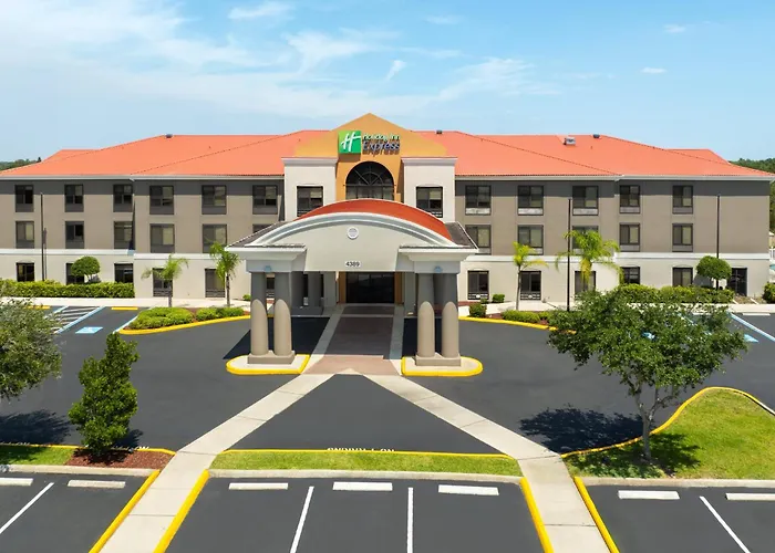 Holiday Inn Express & Suites Sebring By Ihg