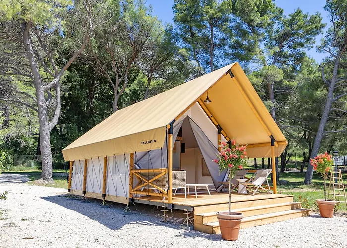 Camp Dole Zivogosce - Mobile Home And Glamping Tent