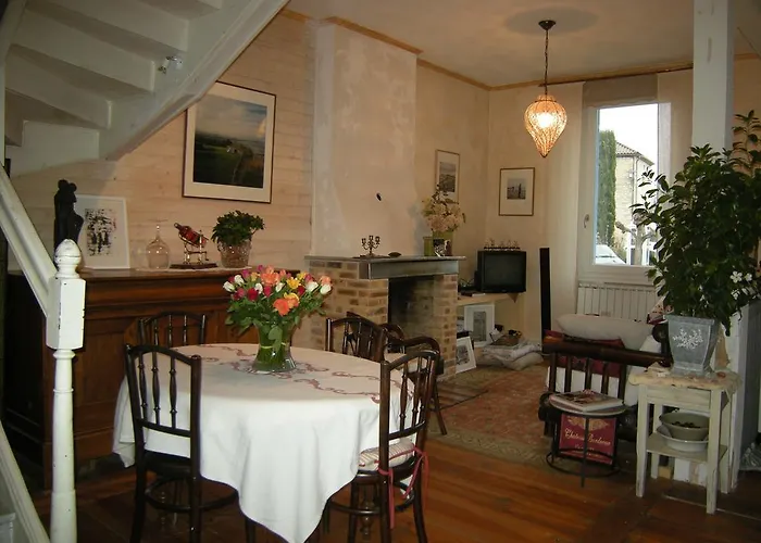 La Maison sur la Colline Mauroux 