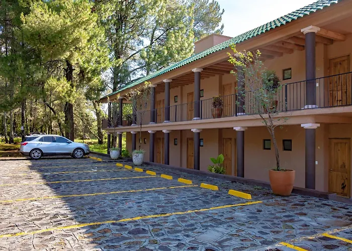 Zirahuen Forest And Resort