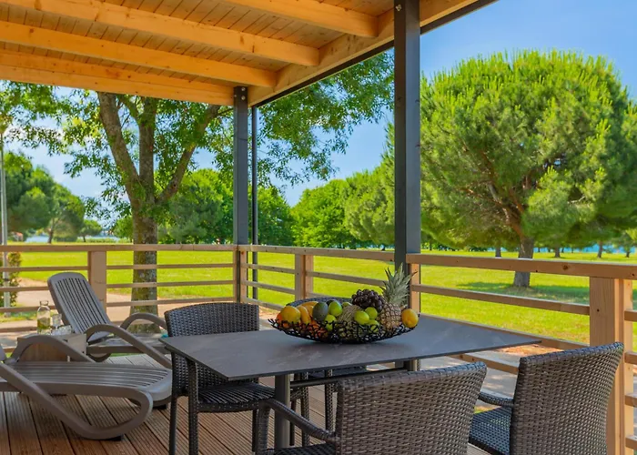 Holiday Mobile Homes Park Riviera Karigador