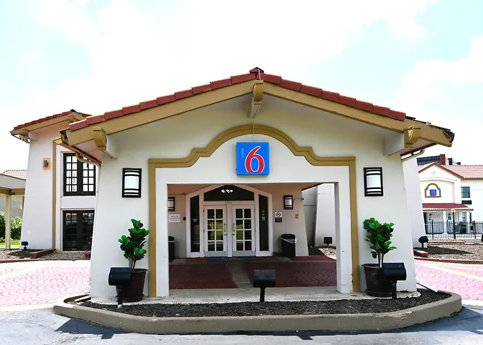 Motel 6-, Mo