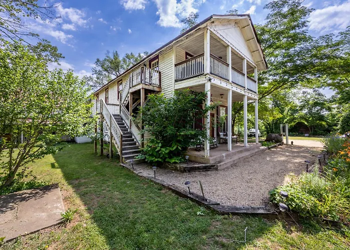 Bliss Point Farm And B&B, Llc