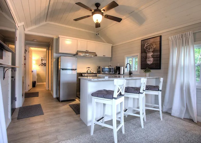 Somerset Lakeside Resort