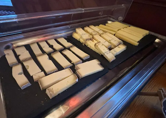 Hôtel Terminus - Pizzeria Pizz'a gogo - salle de sport - face à la gare Lons-le-Saunier