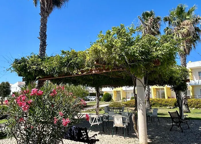 Apartamentos Santa Teresinha Alvor