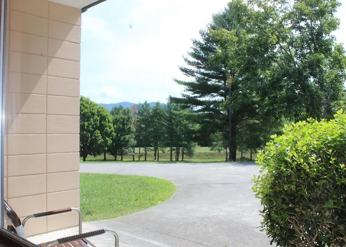 Highland Manor Inn