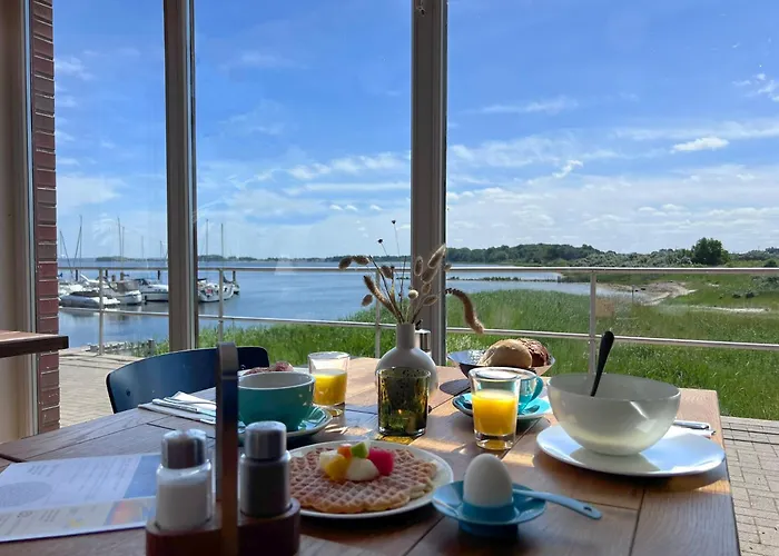 Bades Huk Marina Hotel