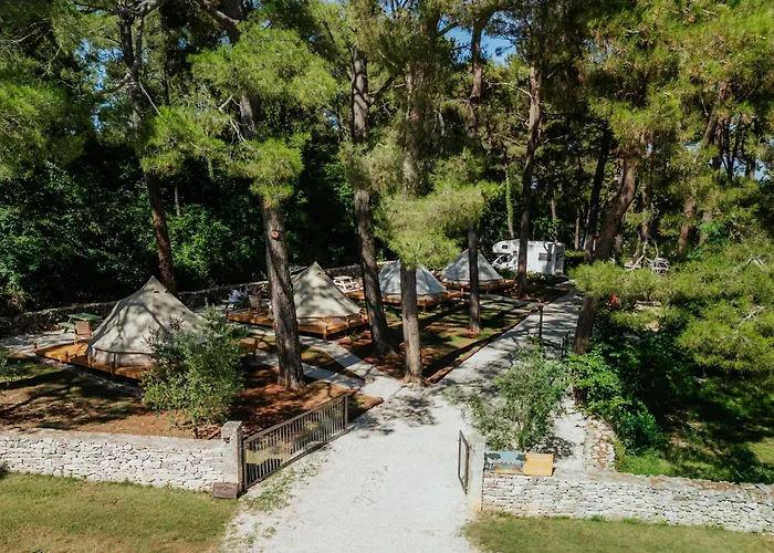 Camp 'Dvor' Bell Tent Accommodation