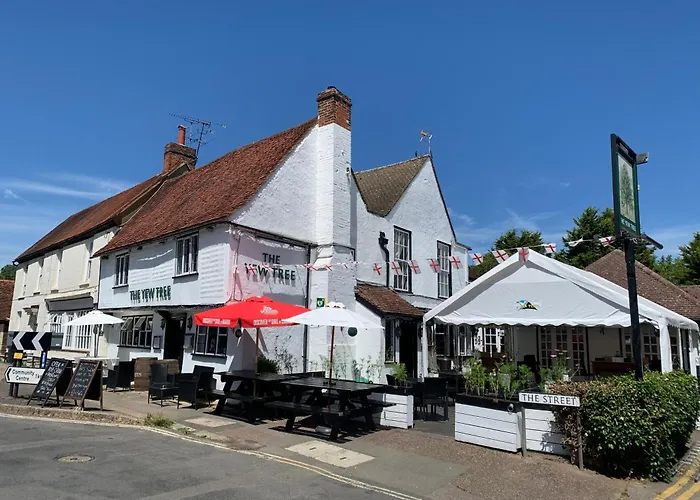 Stay And Relax At The Yew Tree