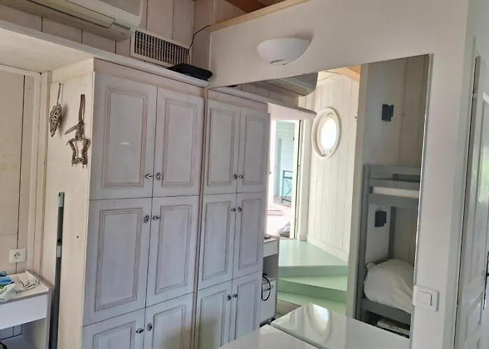 La Baie des Voiles 3 chambres 4 à 6 personnes au bord du lac plage privée