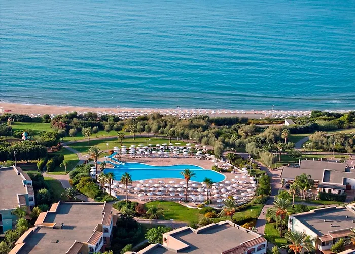 Serenusa Resort