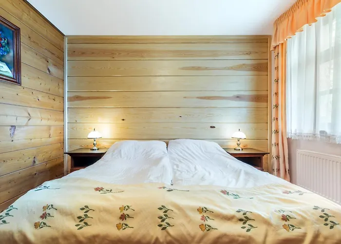 Hotel Dworek Wapionka