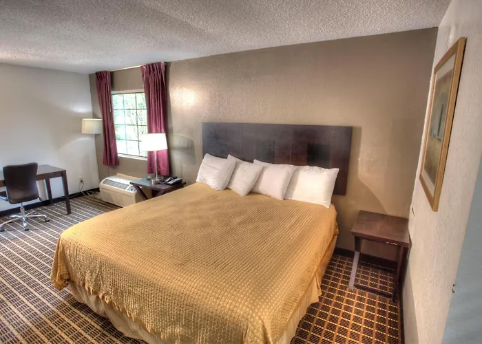 Amerivu Inn & Suites - Helen - Downtown