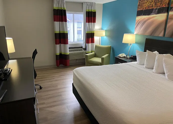 Days Inn By Wyndham Carthage