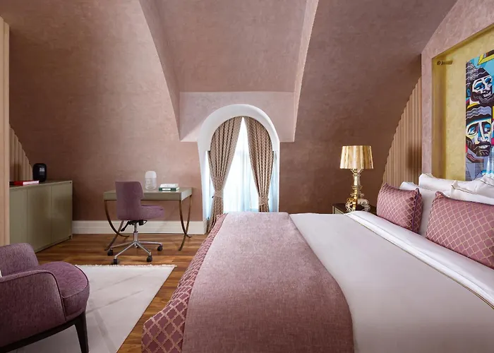 Art Gallery Hotel