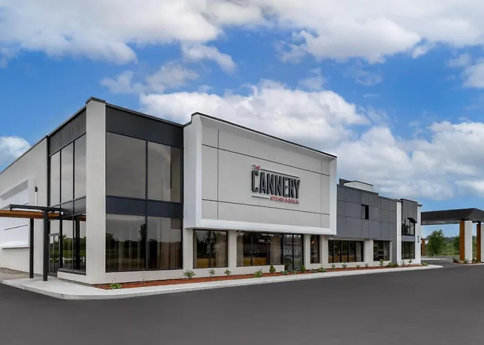 Doubletree By Hilton Kingston - Newly Renovated